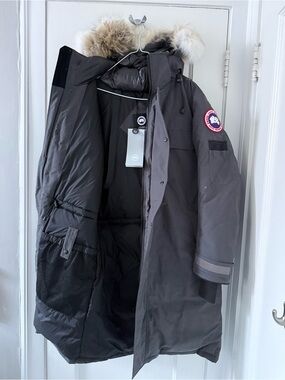 CANADA GOOSE Men's Updated Westmount Parka with Fur-Trim Hood | Size Medium
